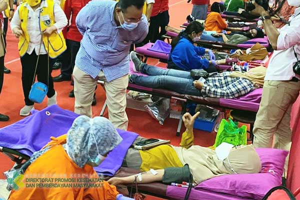 Kegiatan Donor Darah Dalam Rangka Hari Lions Indonesia ke-52 dan HKN ke-57