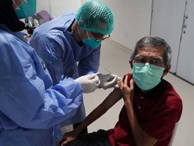 Launching Gebyar Vaksinasi Covid-19 bagi Lansia di Jawa Barat